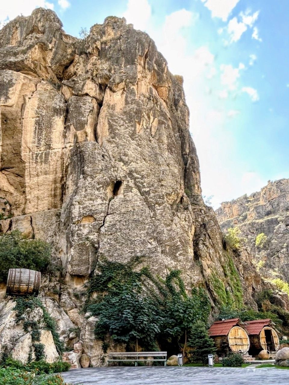 Винодельня у скал — фото с маршрута